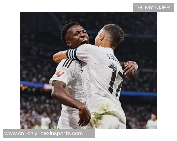 回顾2003年皇马与中国龙之队精彩对决视频重温足球经典瞬间